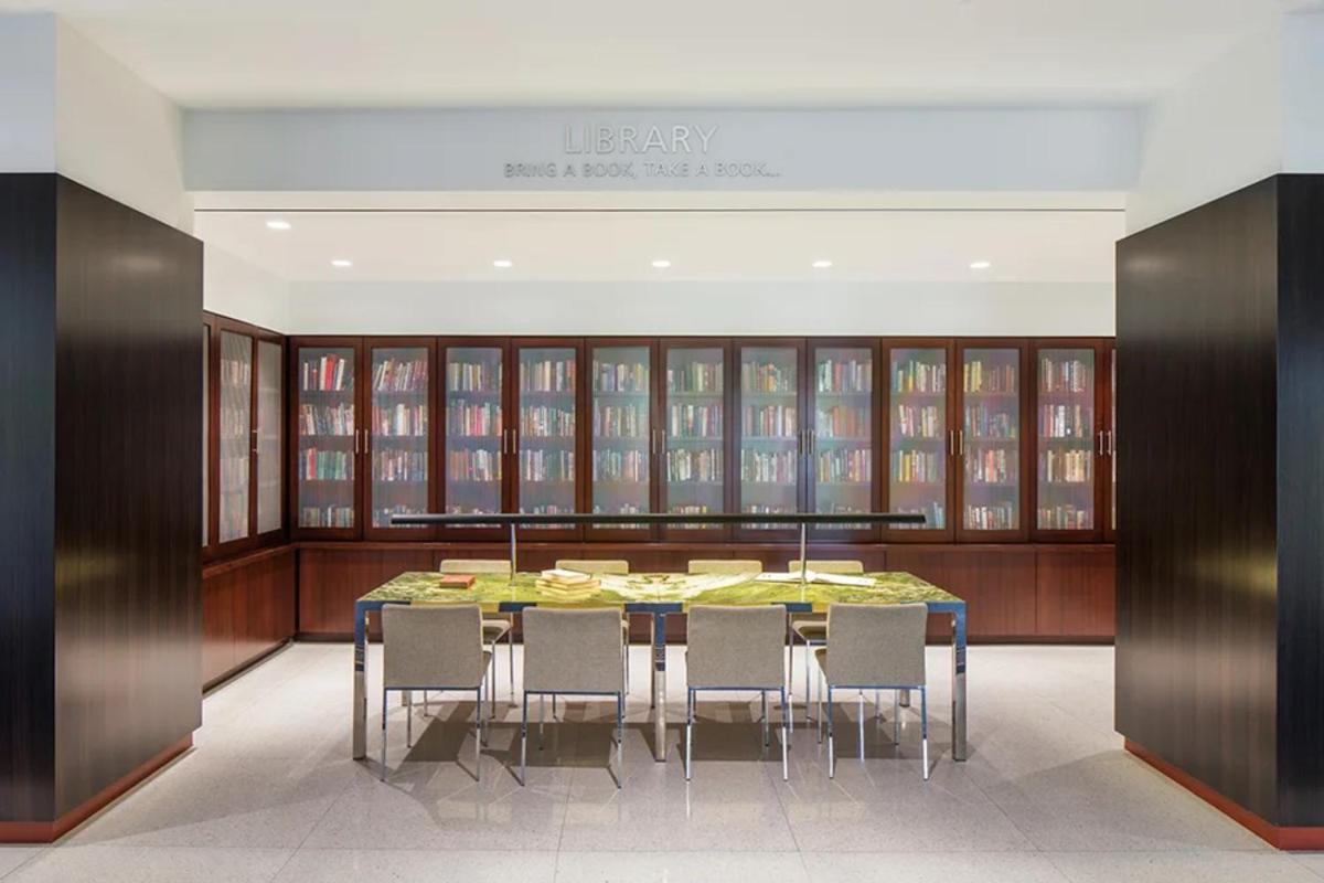Apartment At Crystal City With Gym Arlington Buitenkant foto
