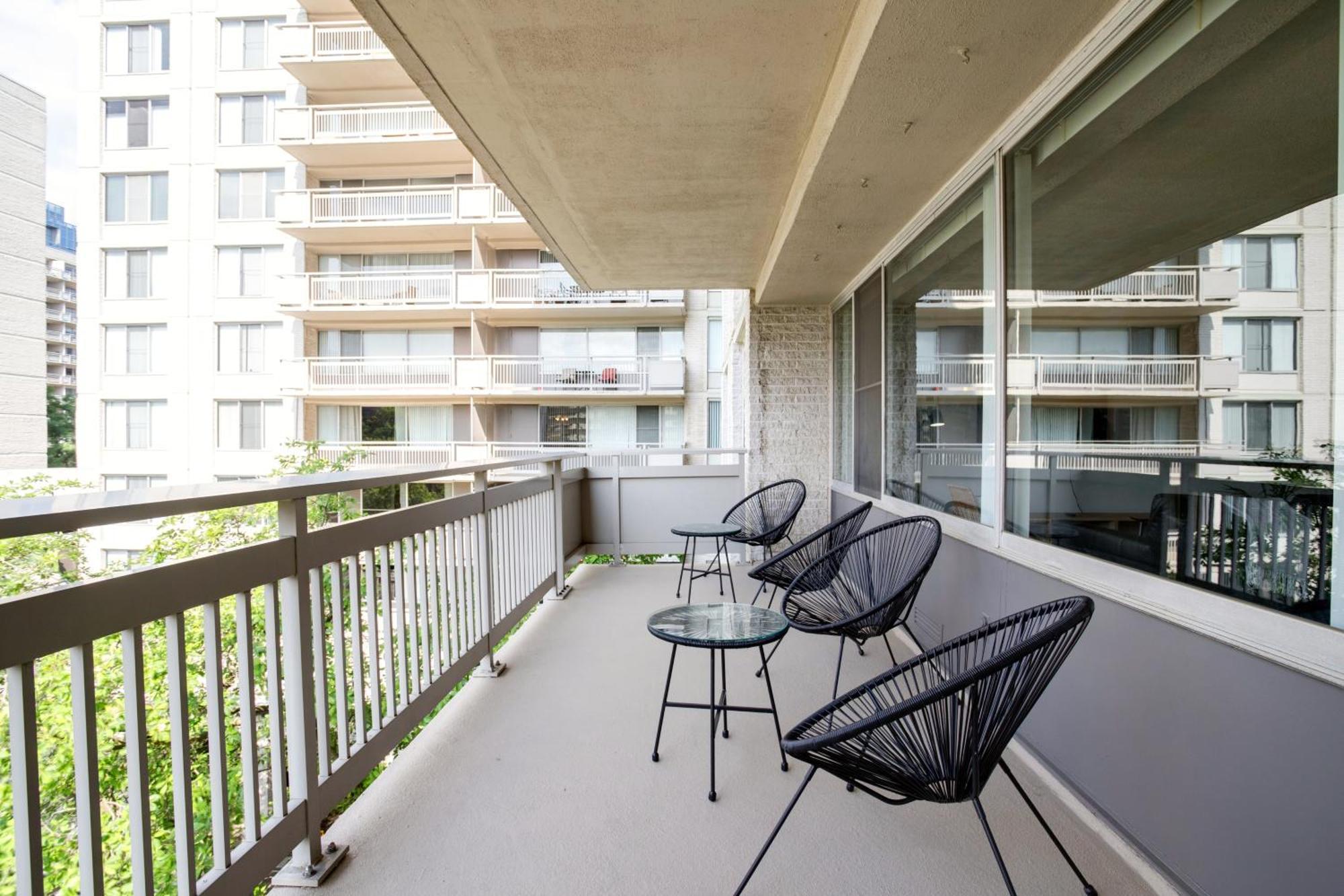 Apartment At Crystal City With Gym Arlington Buitenkant foto