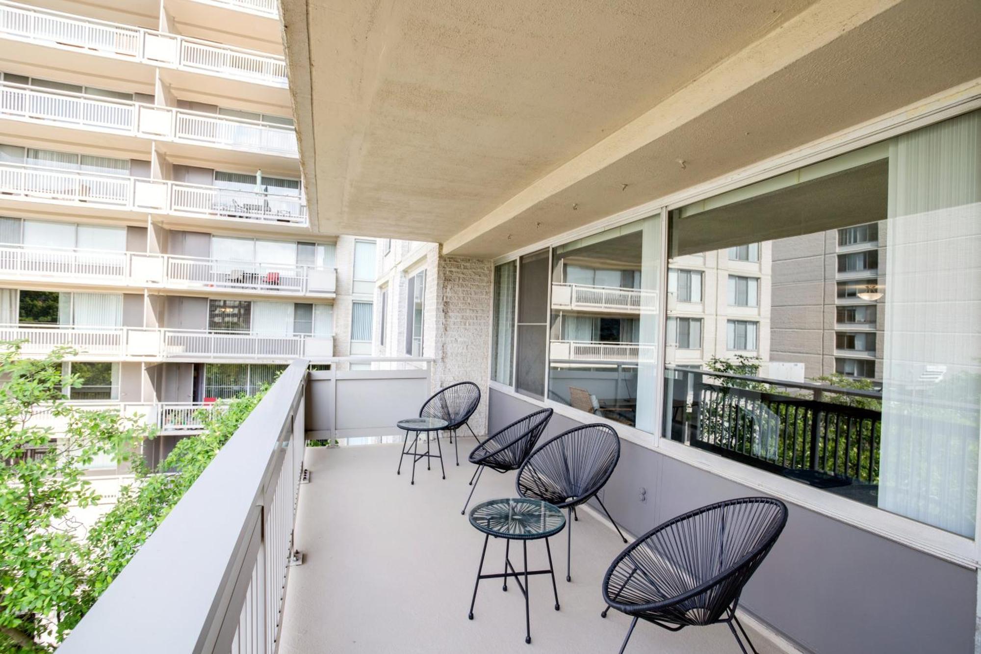 Apartment At Crystal City With Gym Arlington Buitenkant foto