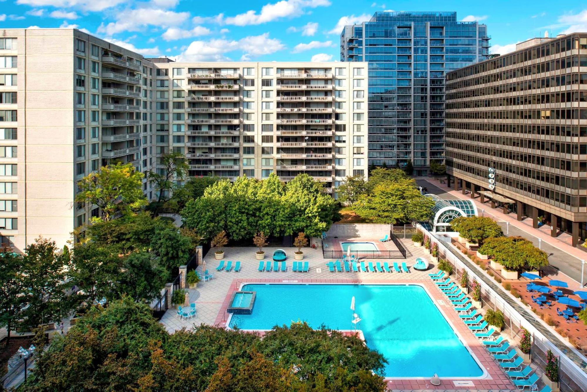 Apartment At Crystal City With Gym Arlington Buitenkant foto